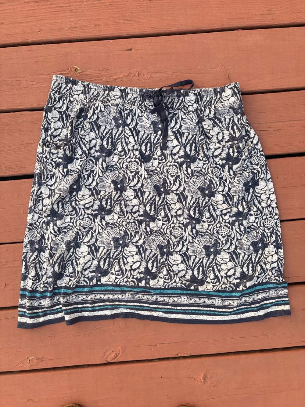 Max Studio Black and White Printed Skirt
